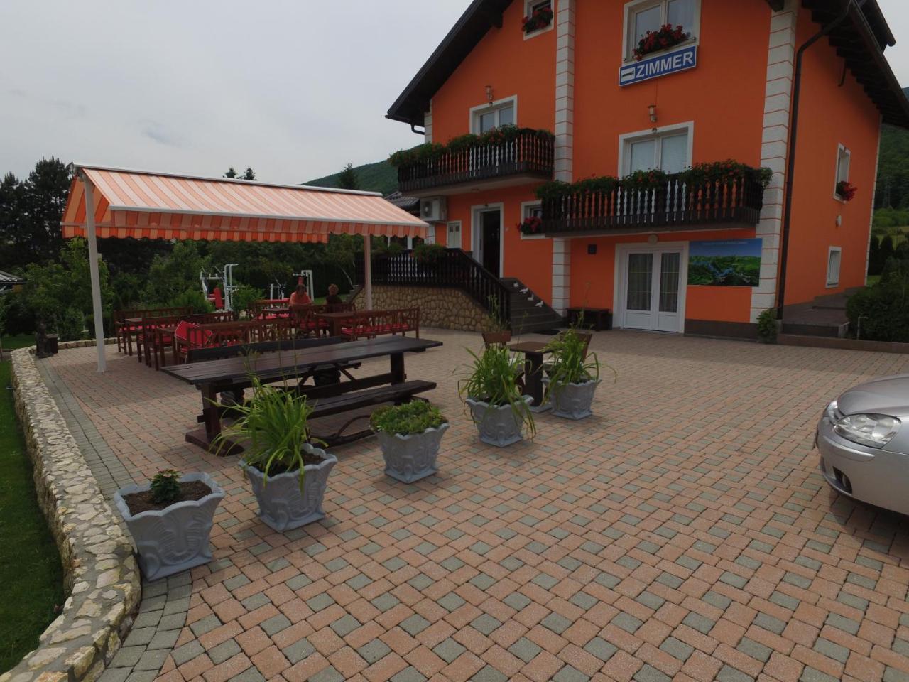Plitvice Pension Perisic Кореница Екстер'єр фото