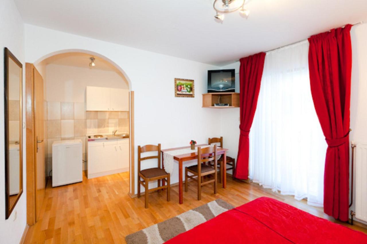 Plitvice Pension Perisic Кореница Екстер'єр фото